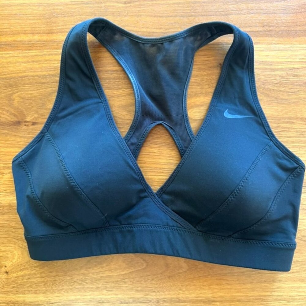 Nike Epic Lux V Neck Sports Bra